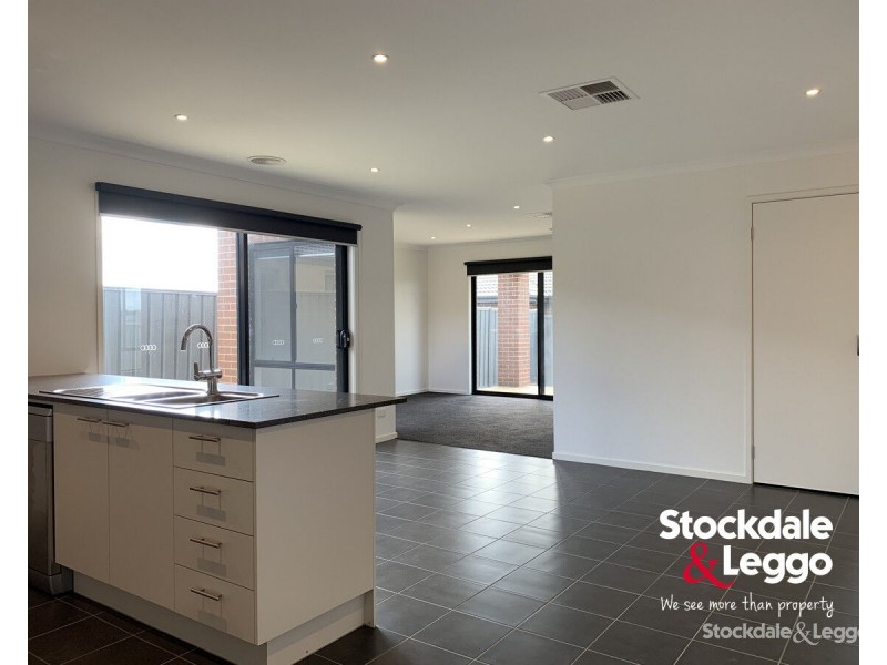 3 Greenaway Drive, Kilmore VIC 3764