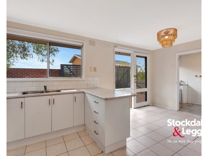 42 North Circular Road, Gladstone Park VIC 3043