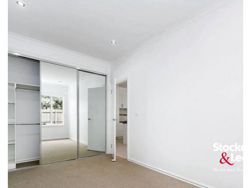 2/10 View Street, Glenroy VIC 3046