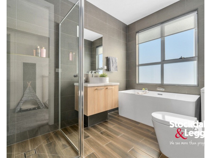 76 Victoria Street, Glenroy VIC 3046