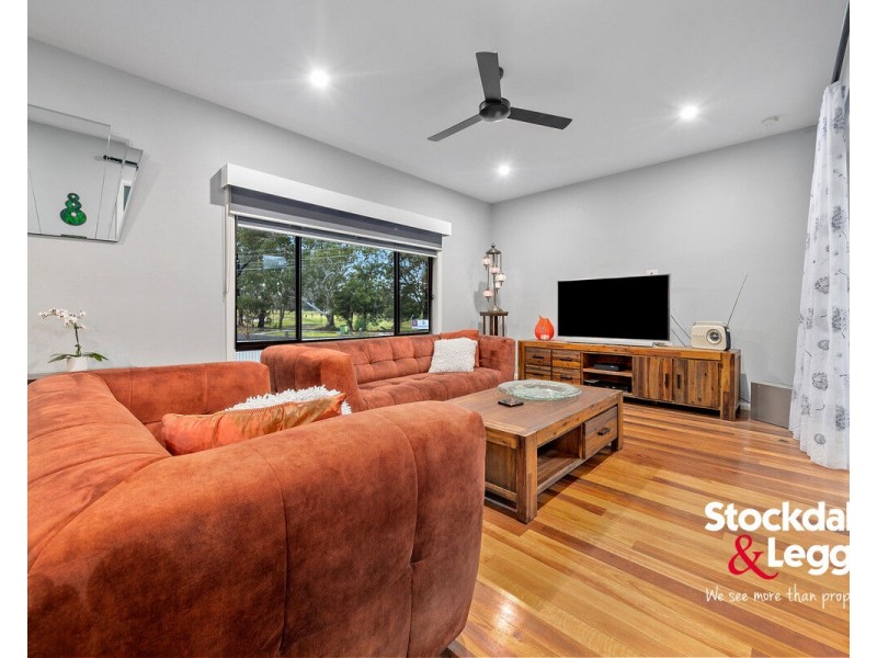 1 Wheatsheaf Road, Glenroy VIC 3046