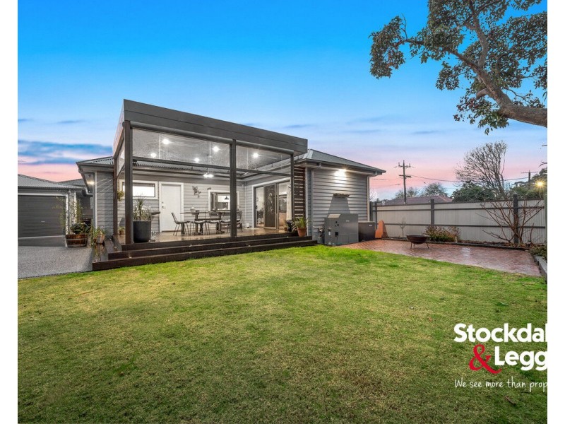 1 Wheatsheaf Road, Glenroy VIC 3046