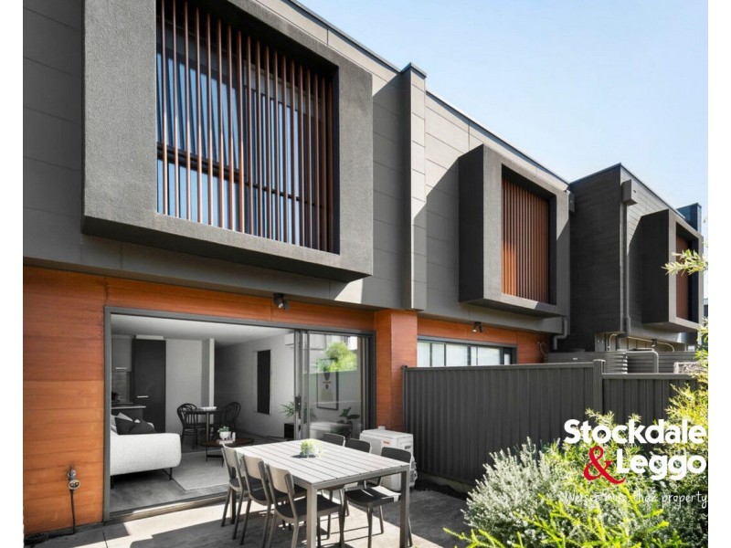 30 Stonewood Circuit, Hadfield VIC 3046