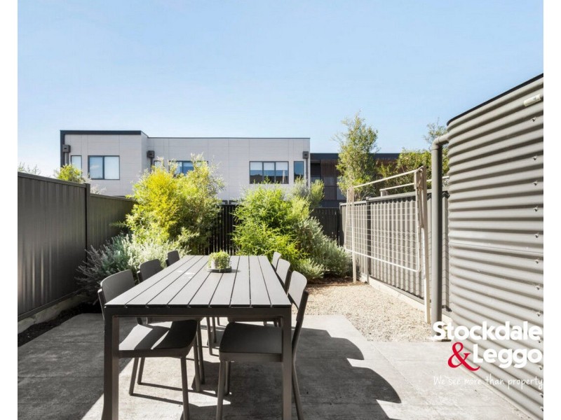 30 Stonewood Circuit, Hadfield VIC 3046