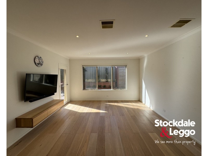 70 Frontier Avenue, Greenvale VIC 3059