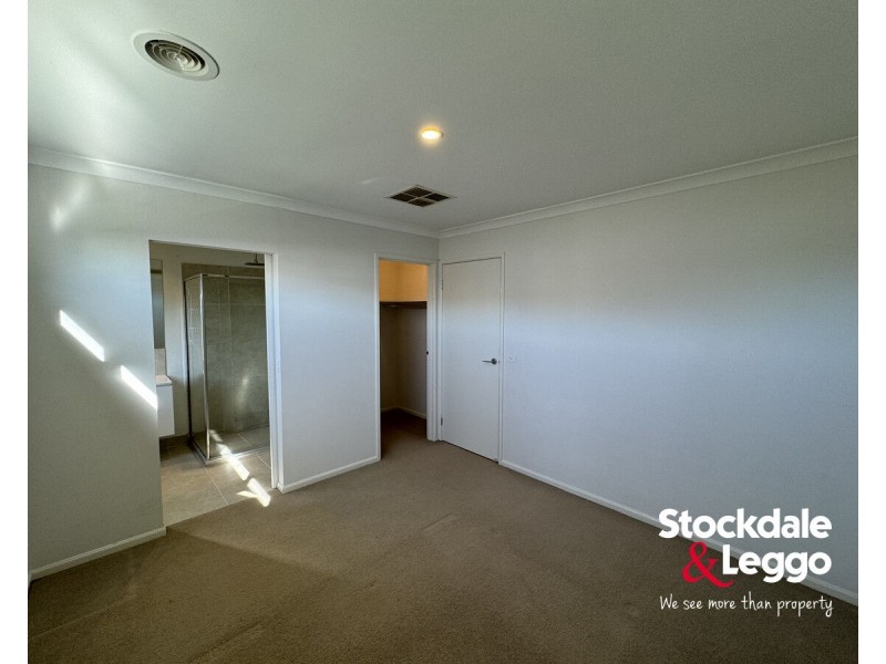 70 Frontier Avenue, Greenvale VIC 3059