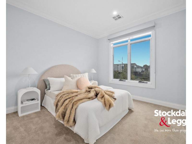 1 Pimbial Court, Hadfield VIC 3046