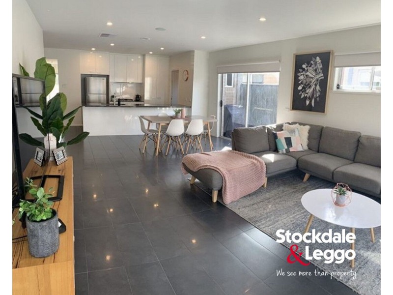 18 Bianca Crescent, Greenvale VIC 3059