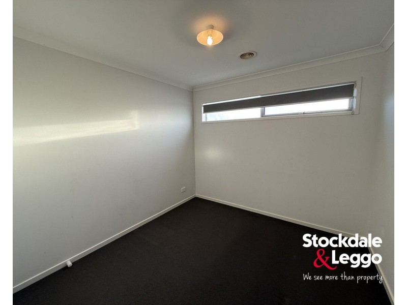 7 Leicester Way, Mickleham VIC 3064