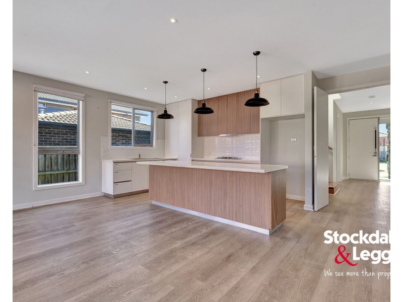 30 Claremont Street, Craigieburn VIC 3064