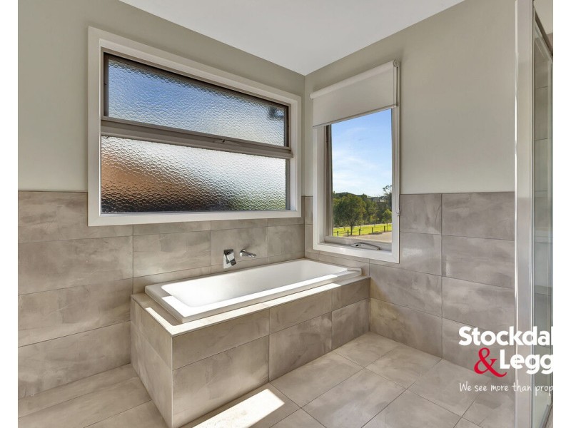 30 Claremont Street, Craigieburn VIC 3064