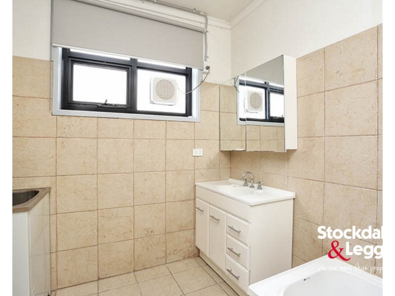 4/64 New Road, Oak Park VIC 3046