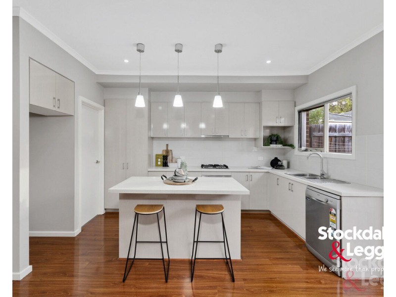 2/44 Gladstone Parade, Glenroy VIC 3046