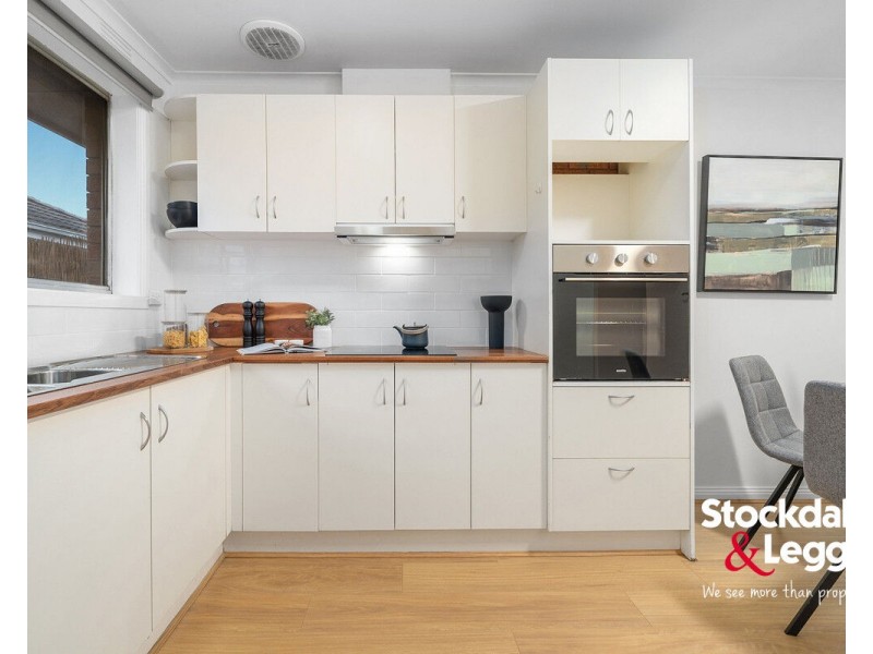 2/26 Gladstone Parade, Glenroy VIC 3046