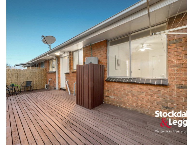 2/26 Gladstone Parade, Glenroy VIC 3046