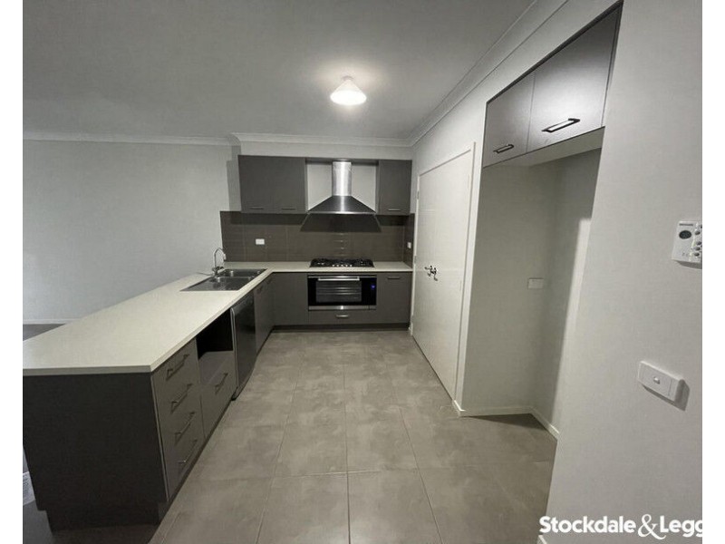 4 Honey Flower Way, Greenvale VIC 3059