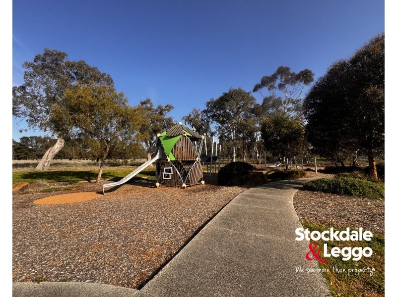 7 Dapper Way, Craigieburn VIC 3064