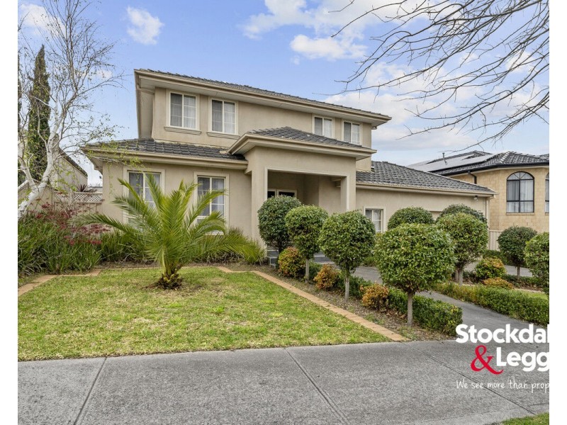 40 Fraserburgh Crescent, Greenvale VIC 3059