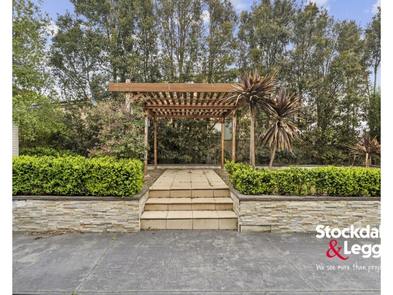 40 Fraserburgh Crescent, Greenvale VIC 3059