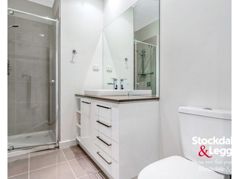 2/14 Henderson Road, Tullamarine VIC 3043