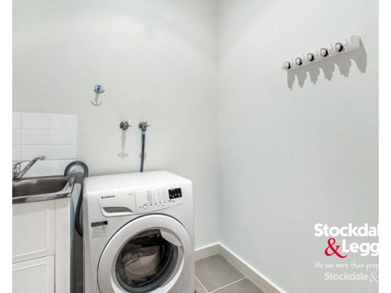 2/14 Henderson Road, Tullamarine VIC 3043