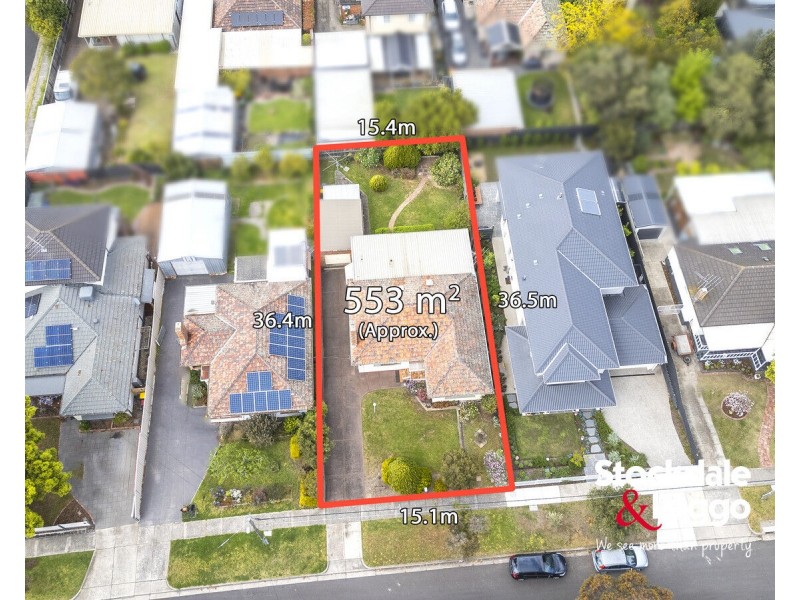 5 Pines Grove, Oak Park VIC 3046