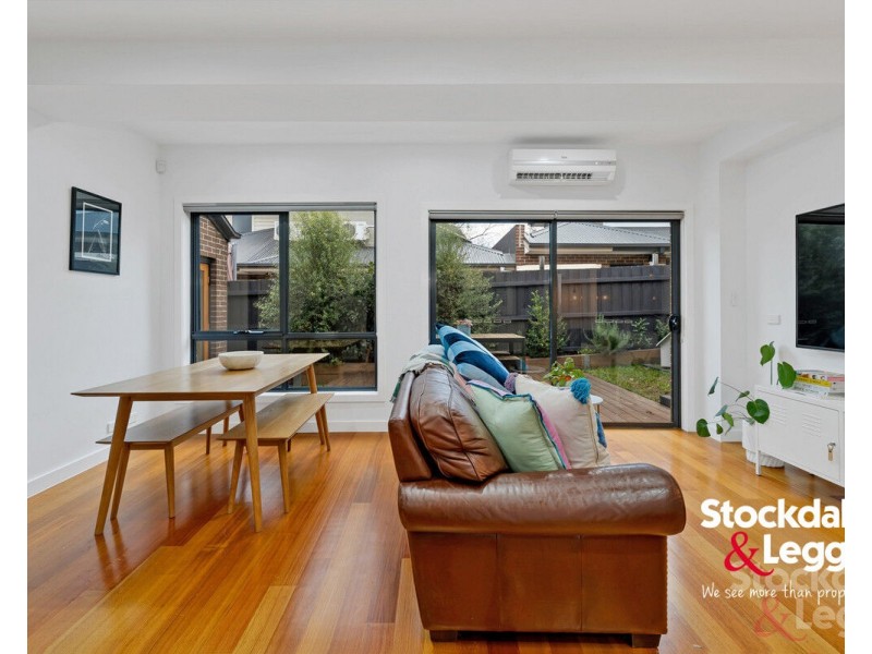 2/20A Apsley Street, Glenroy VIC 3046