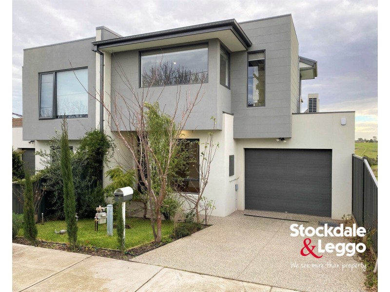 9A Freeland Grove, Jacana VIC 3047