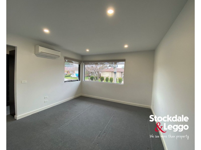 9A Freeland Grove, Jacana VIC 3047
