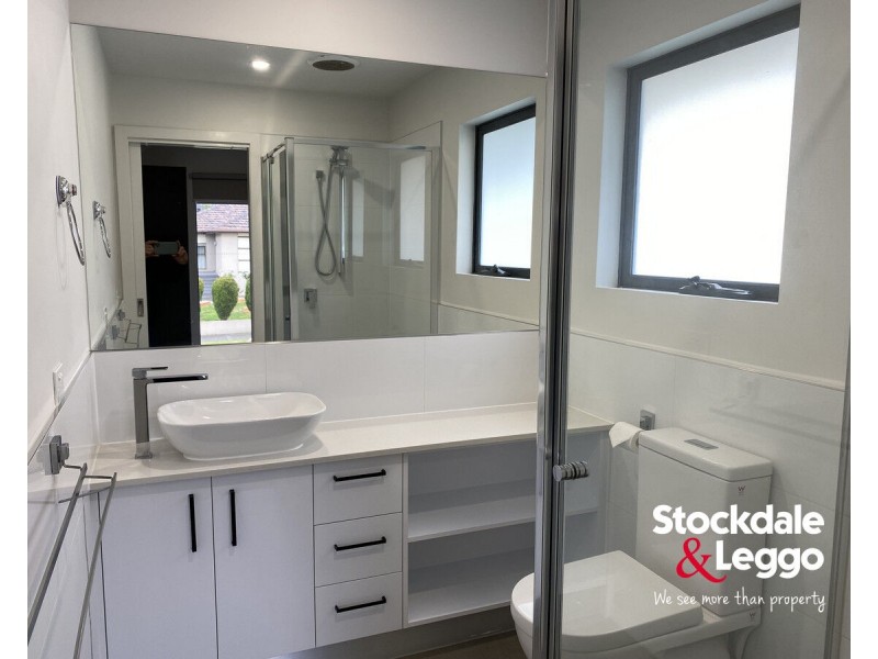 9A Freeland Grove, Jacana VIC 3047