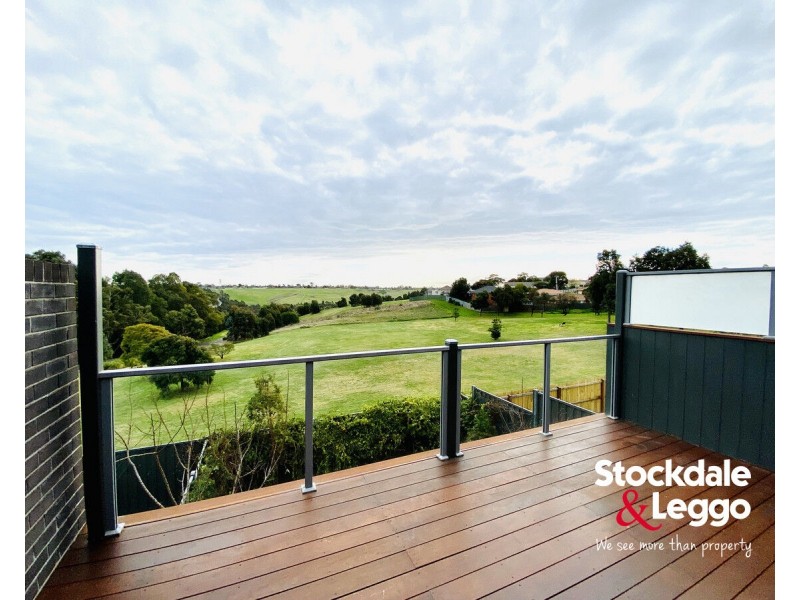 9A Freeland Grove, Jacana VIC 3047