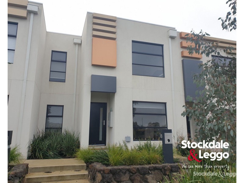 8 Lemnos Walk, Greenvale VIC 3059