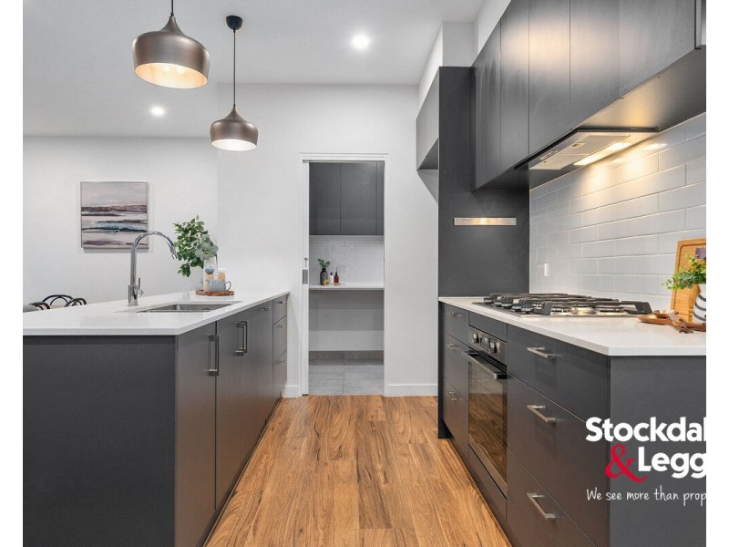 2/21 Sandra Avenue, Fawkner VIC 3060