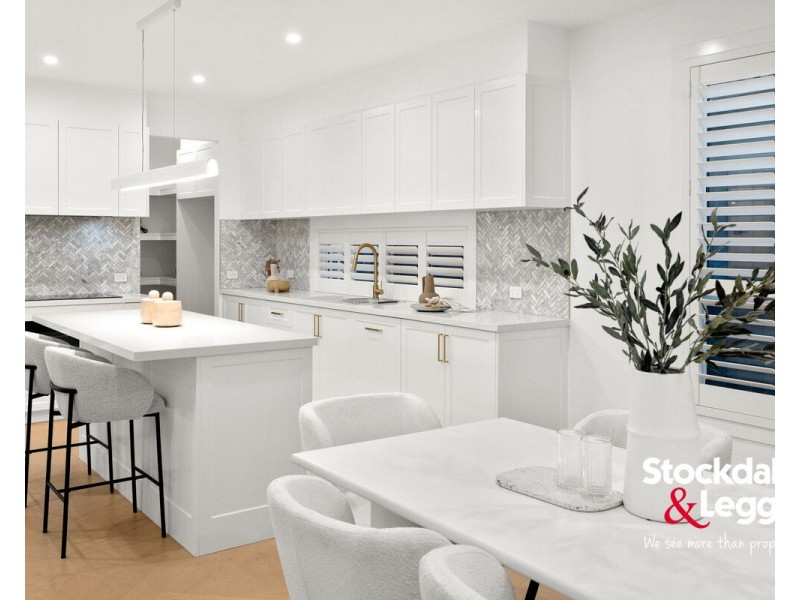 2 Cosdown Close, Gladstone Park VIC 3043