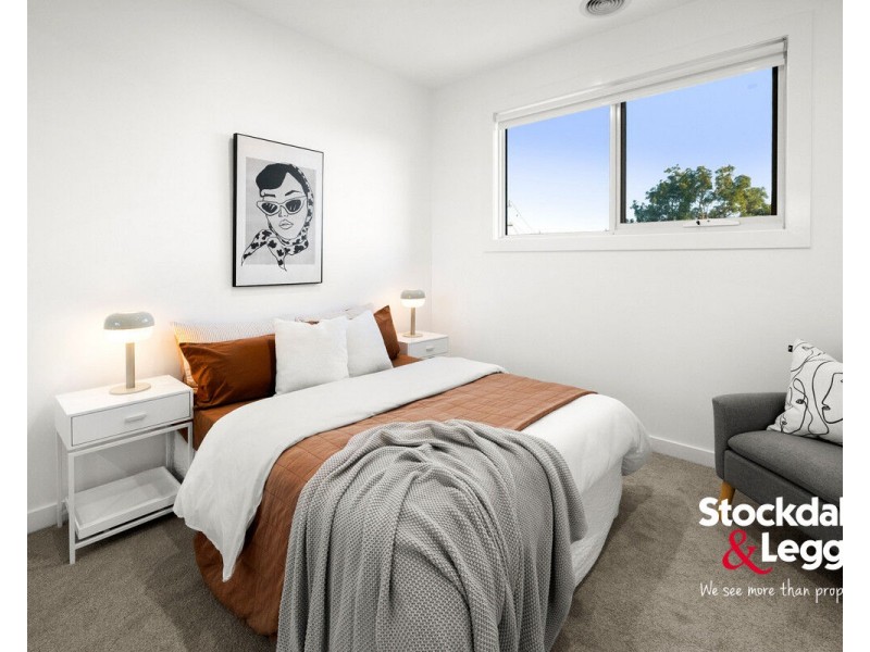 2 Cosdown Close, Gladstone Park VIC 3043