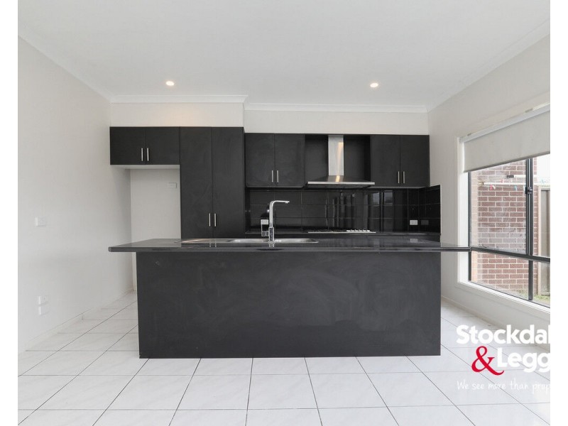 16 Brunswick Crescent, Craigieburn VIC 3064