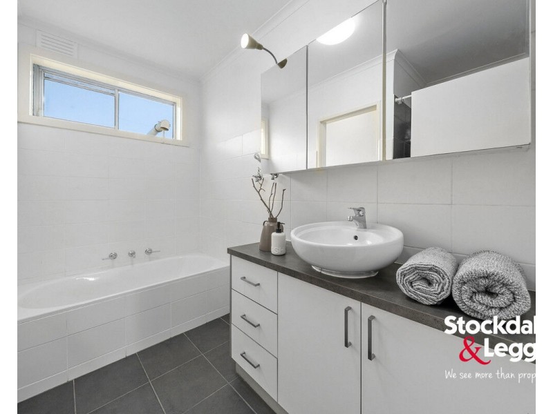 10/12 Passfield Street, Brunswick West VIC 3055