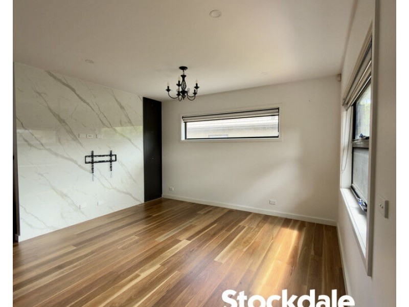 1/12 Hubert Avenue, Glenroy VIC 3046