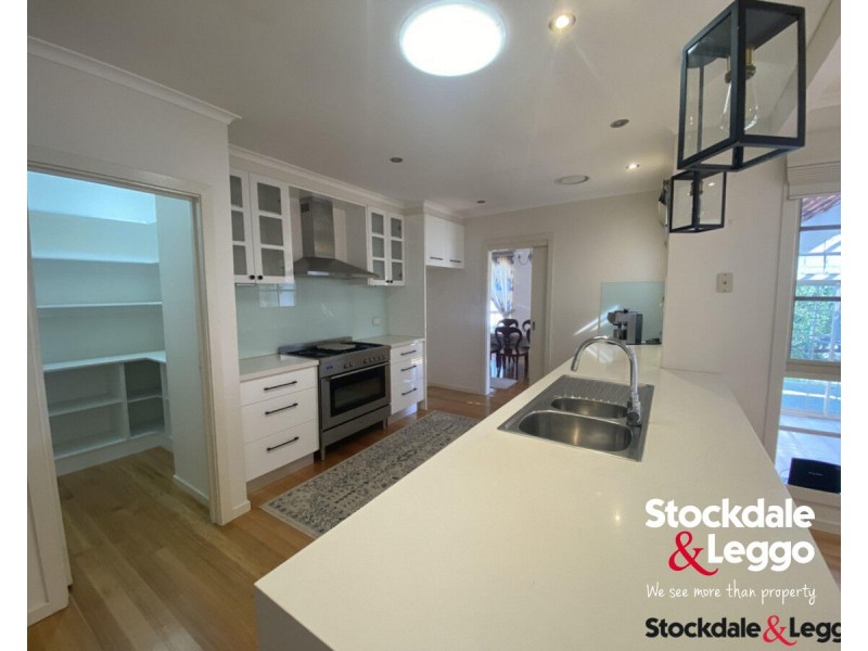 17 Lancaster Court, Greenvale VIC 3059