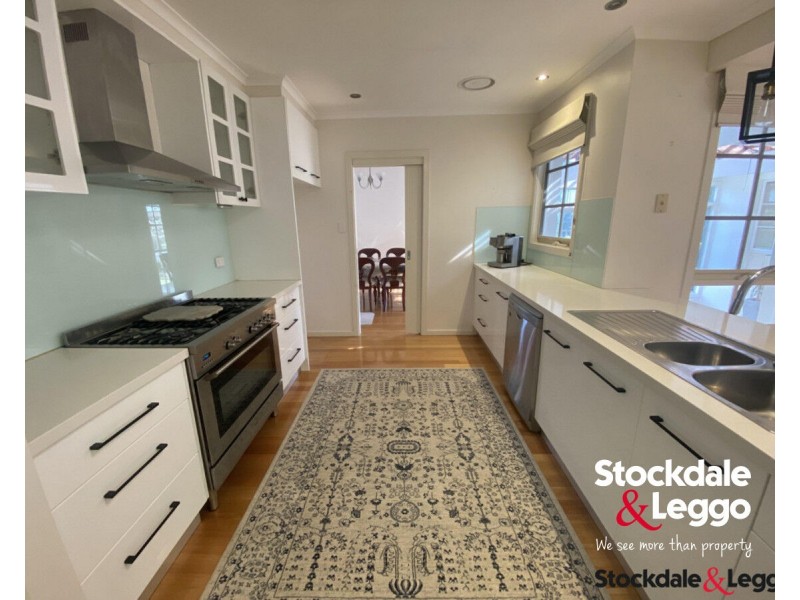 17 Lancaster Court, Greenvale VIC 3059