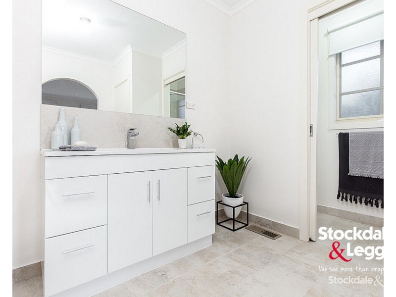 17 Lancaster Court, Greenvale VIC 3059