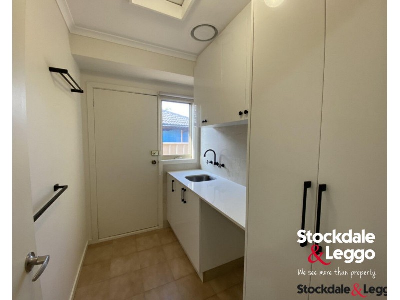 17 Lancaster Court, Greenvale VIC 3059