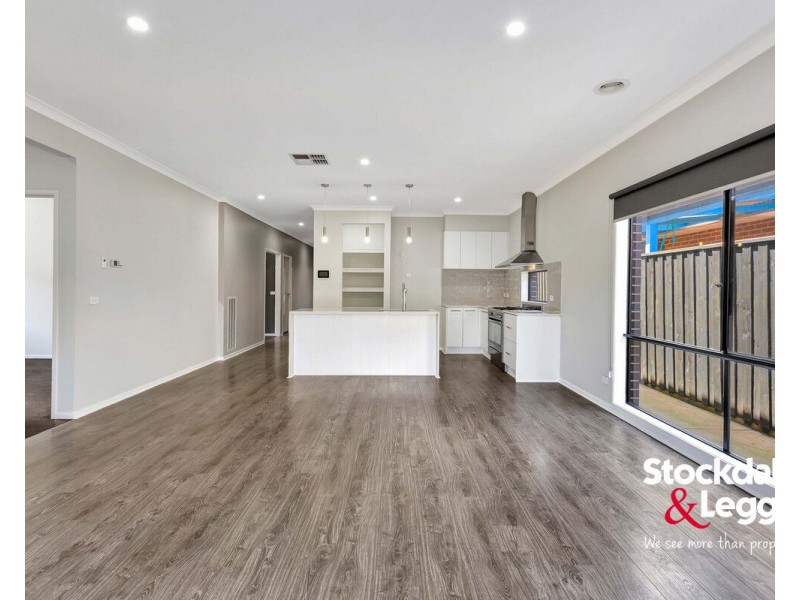 22 Greaves Crescent, Kalkallo VIC 3064