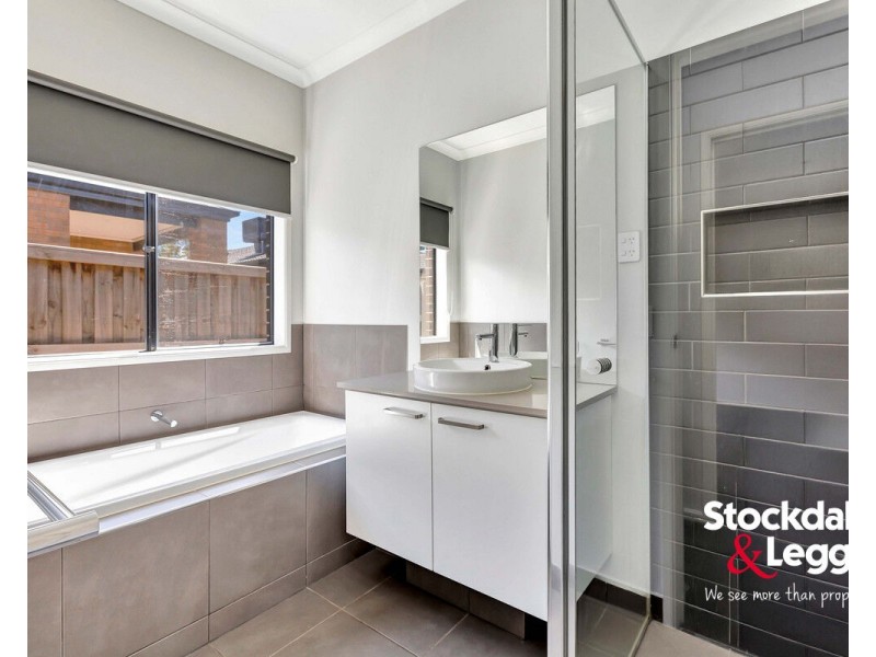 22 Greaves Crescent, Kalkallo VIC 3064