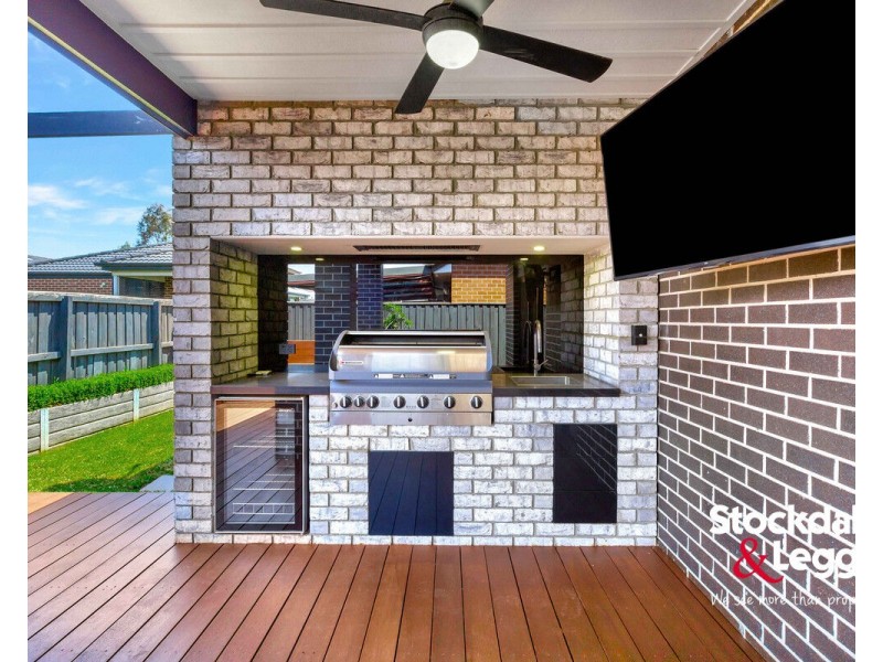 22 Greaves Crescent, Kalkallo VIC 3064