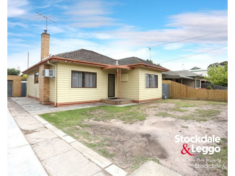 51 Winifred Street, Oak Park VIC 3046