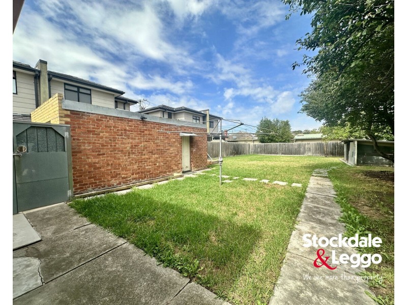 51 Winifred Street, Oak Park VIC 3046