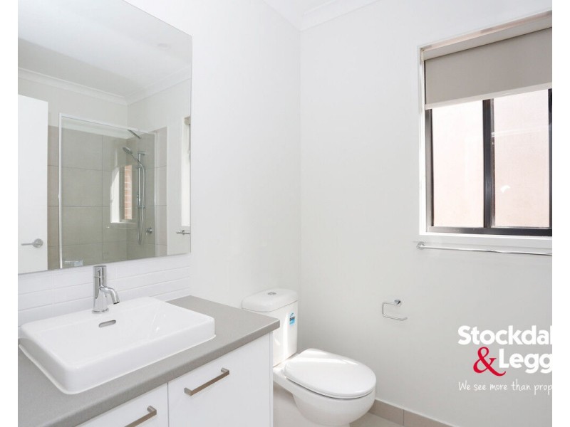 10 Rialto Circuit, Craigieburn VIC 3064