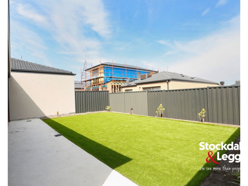 10 Rialto Circuit, Craigieburn VIC 3064