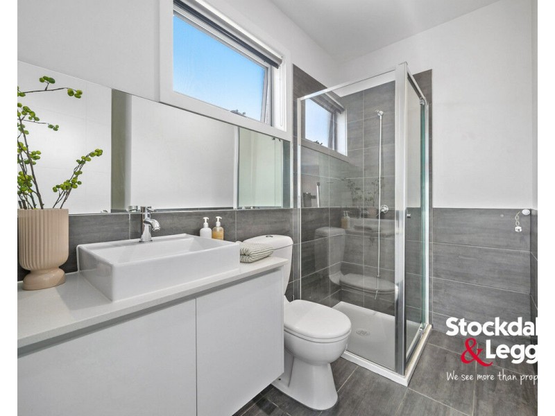 2/35 Gladstone Parade, Glenroy VIC 3046